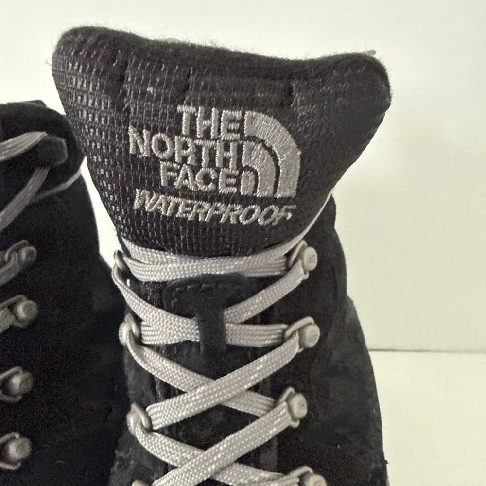 The North Face Heatseeker Waterproof Plus Black Lined Winter Boots Boys Size 5